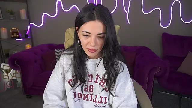 Snapshot of OnlyXxandra chatting on 10.08.25 OnlyXxandra online show from 10.08.25