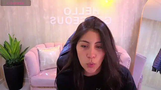 Snapshot of Zoe_Blaze_A chatting on 11.13.25 Zoe Blaze A online show from 11.13.25