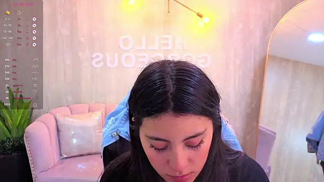 Snapshot of Zoe_Blaze_A chatting on 11.14.25 Zoe Blaze A online show from 11.14.25