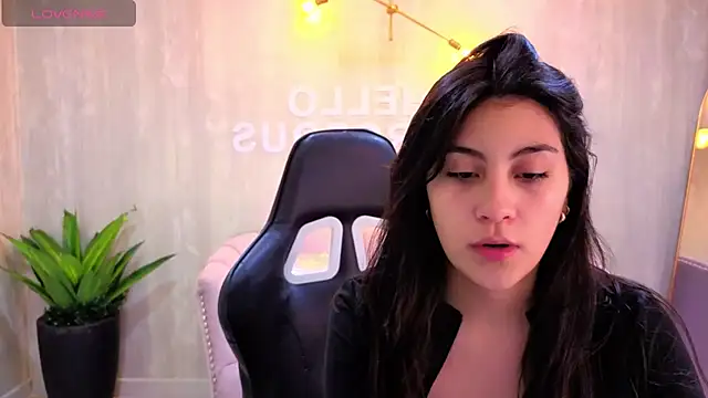 Snapshot of Zoe_Blaze_A chatting on 11.29.25 Zoe Blaze A online show from 11.29.25