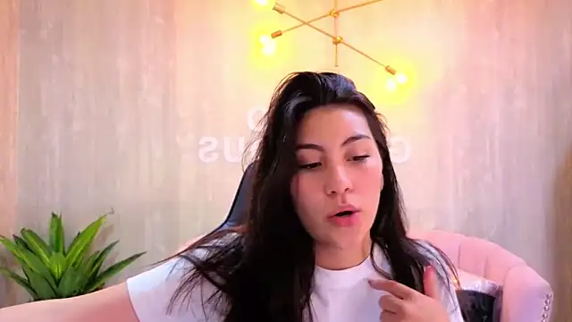 Snapshot of Zoe_Blaze_A chatting on 12.04.25 Zoe Blaze A online show from 12.04.25