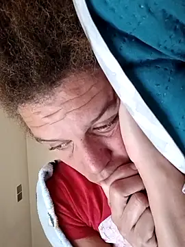 sarahkat86 online show from 02.24.26