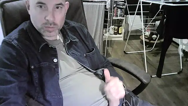 Chrisprngr online show from 10.10.25