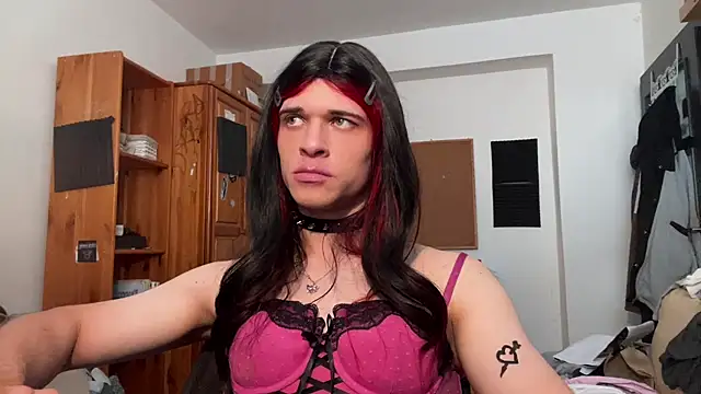 emilydee666 online show from 10.17.25