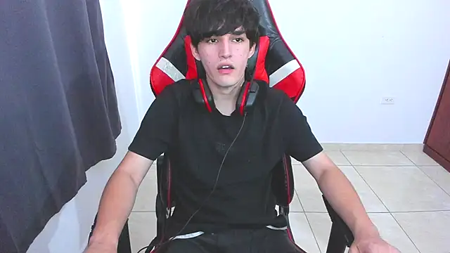 Snapshot of eren_188 chatting on 09.18.25 eren 188 online show from 09.18.25