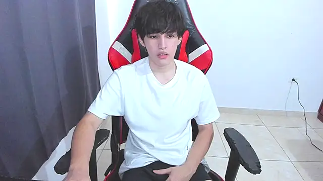 Snapshot of eren_188 chatting on 10.17.25 eren 188 online show from 10.17.25