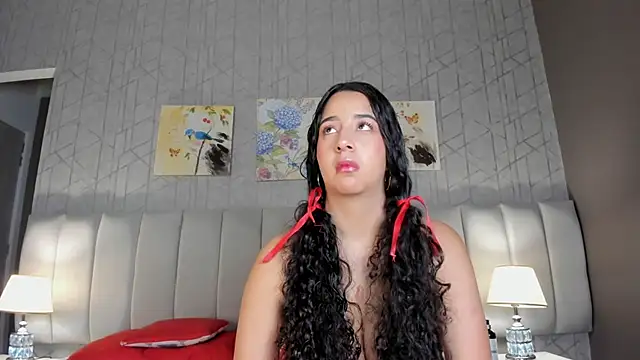 Snapshot of BellaSwwan chatting on 09.20.25 BellaSwwan online show from 09.20.25