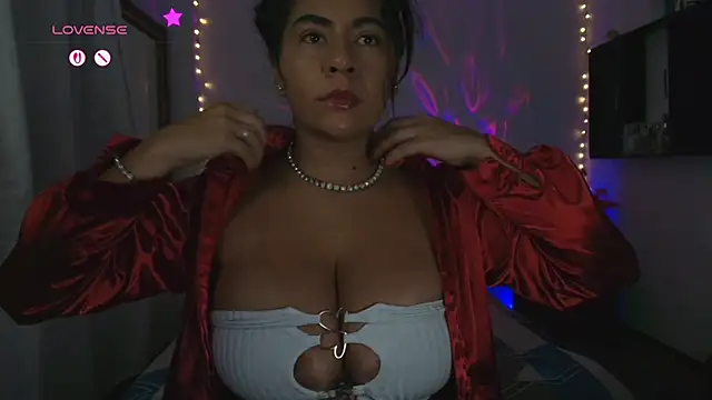 samanthahut1 online show from 10.18.25