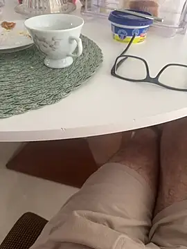 XUCRUTES42 online show from 04.01.26