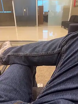 XUCRUTES42 online show from 04.15.26