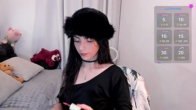 Snapshot of sarah_saenz_ chatting on 08.01.26 sarah saenz online show from 08.01.26