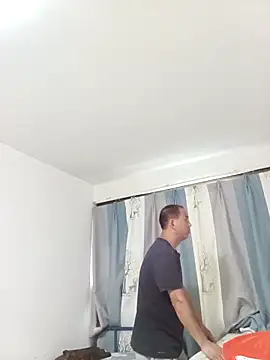 Snapshot of CWQ123 chatting on 09.27.25 CWQ123 online show from 09.27.25