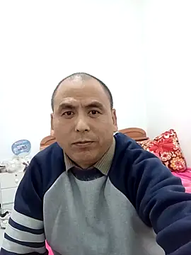 Snapshot of CWQ123 chatting on 10.18.25 CWQ123 online show from 10.18.25