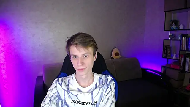 yes cute boy  online show from 10.20.25