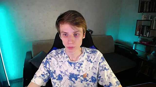 yes cute boy  online show from 04.15.26