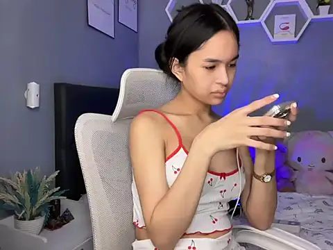 lelasohna online show from 11.22.25