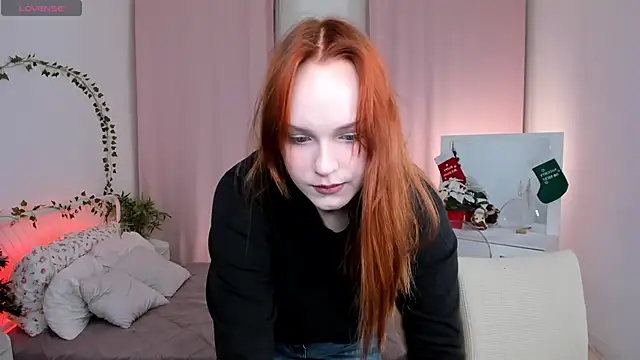 Molly Parker online show from 12.19.25