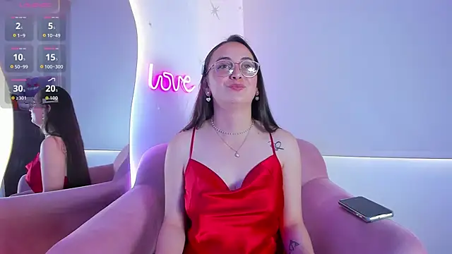 selene swee online show from 09.17.25