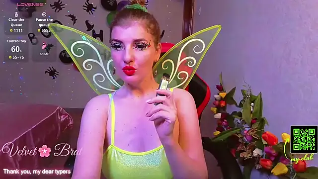 Snapshot of QueenInSilence chatting on 10.31.25 QueenInSilence online show from 10.31.25