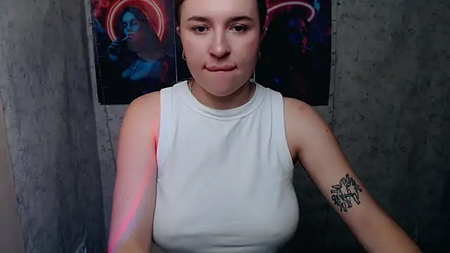 JuliaTopp  online show from 11.03.25