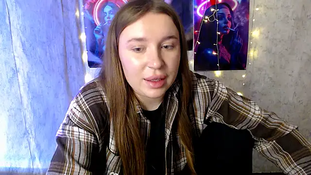 JuliaTopp  online show from 02.16.26