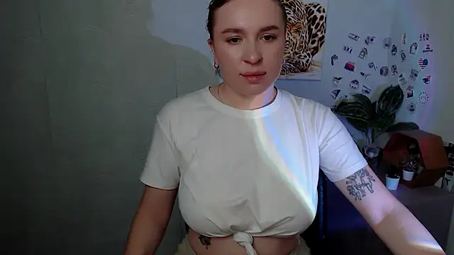 JuliaTopp  online show from 03.02.26