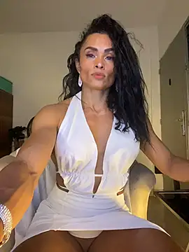 Snapshot of sam_diva chatting on 10.24.25 sam diva online show from 10.24.25