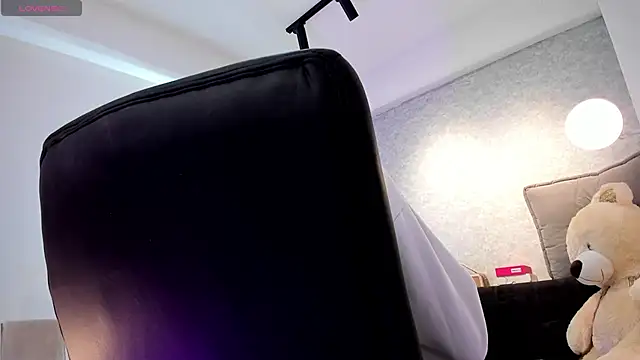 lily cash1 online show from 02.17.26