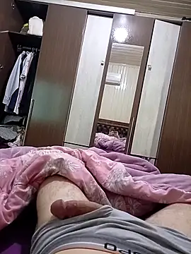 Gustavo198045 online show from 04.12.26