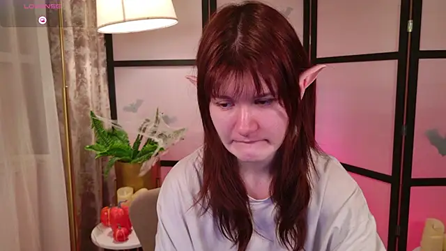 Snapshot of Aria_Vox chatting on 10.24.25 Aria Vox online show from 10.24.25