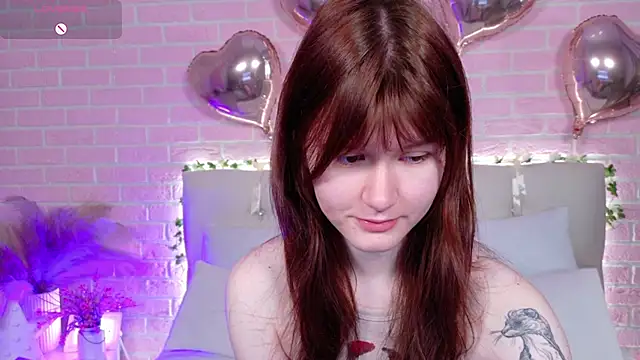 Snapshot of Aria_Vox chatting on 11.15.25 Aria Vox online show from 11.15.25