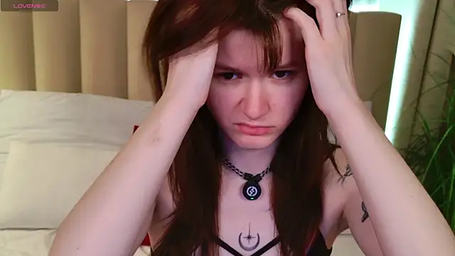 Snapshot of Aria_Vox chatting on 11.30.25 Aria Vox online show from 11.30.25