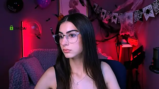 Snapshot of kaisy_star chatting on 10.22.25 kaisy star online show from 10.22.25