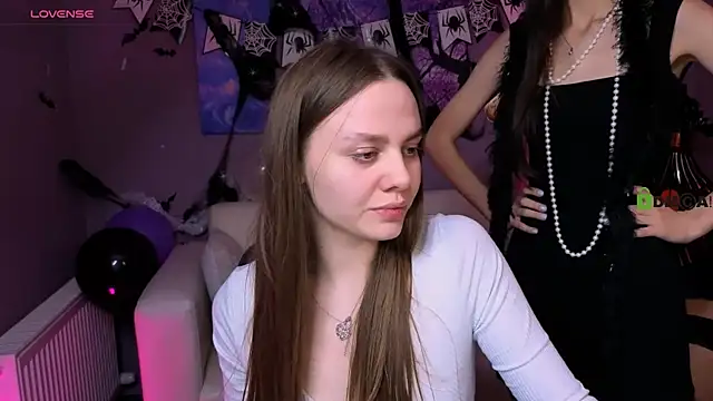 Snapshot of kaisy_star chatting on 10.31.25 kaisy star online show from 10.31.25