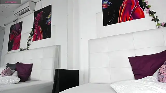 Snapshot of luna78hard chatting on 11.06.25 luna78hard online show from 11.06.25