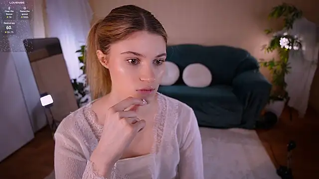 Angell Wild online show from 04.15.26