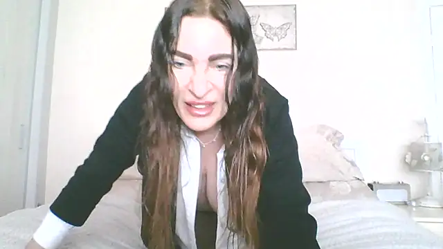 EllaKent online show from 04.15.26