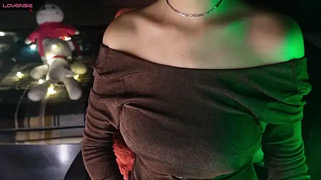 NidhiChandra online show from 12.19.25