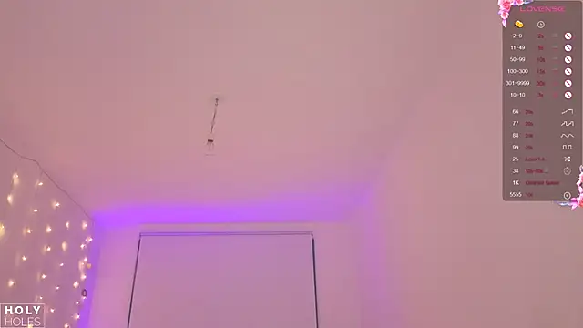 Snapshot of bananasgirl chatting on 11.29.25 bananasgirl online show from 11.29.25