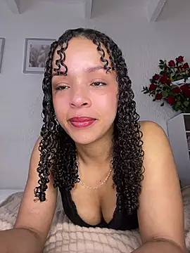 Snapshot of Yasmin777_ chatting on 05.14.26 Yasmin777 online show from 05.14.26
