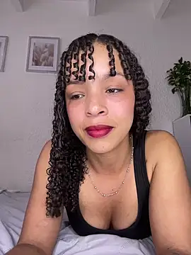 Snapshot of Yasmin777_ chatting on 05.30.26 Yasmin777 online show from 05.30.26