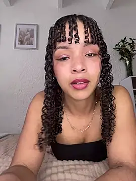 Snapshot of Yasmin777_ chatting on 06.10.26 Yasmin777 online show from 06.10.26