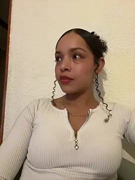 Snapshot of Yasmin777_ chatting on 06.14.26 Yasmin777 online show from 06.14.26