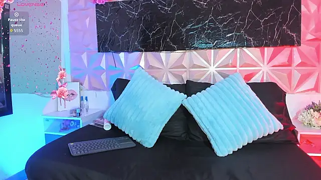 Scarlet fx online show from 02.05.26