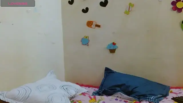 Akasha001 online show from 11.06.25