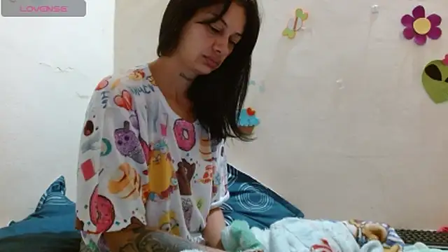 Akasha001 online show from 11.21.25