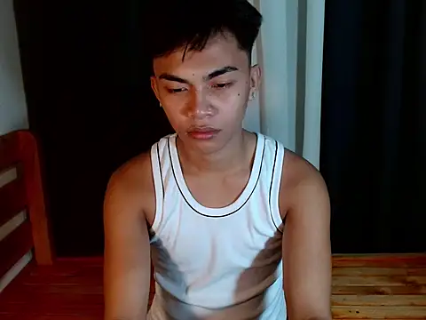 Snapshot of urguy_marco chatting on 09.24.25 urguy marco online show from 09.24.25