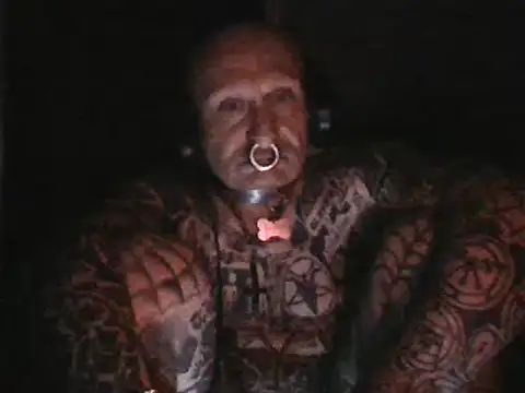 Snapshot of object857 chatting on 12.26.24 object857 online show from 12.26.24