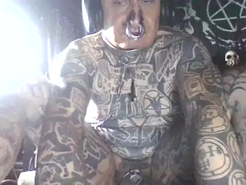 Snapshot of object857 chatting on 10.23.25 object857 online show from 10.23.25