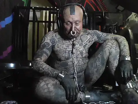 Snapshot of object857 chatting on 01.11.26 object857 online show from 01.11.26